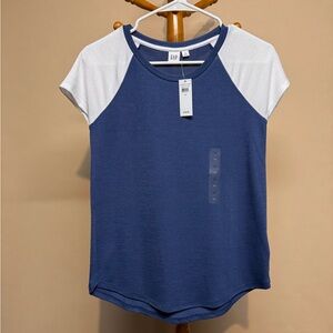 Women’s GAP Navy and White Raglan Sleeve Women's Top size XS New with tags